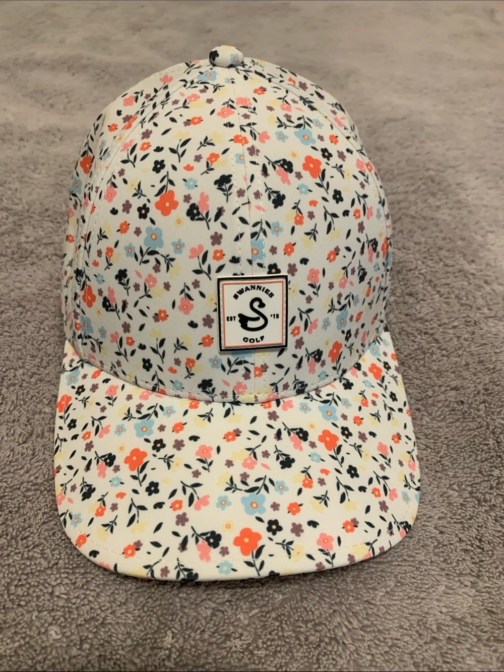 Swannies golf white floral hat!